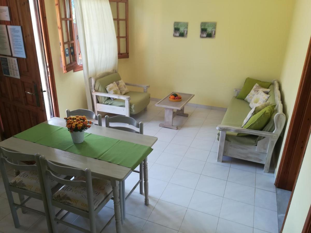 Olga'S Garden Apartments Almiros Beach 外观 照片