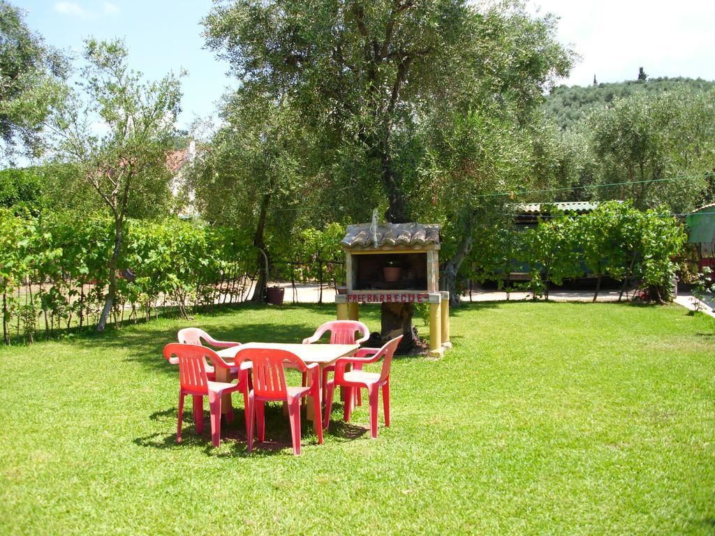 Olga'S Garden Apartments Almiros Beach 外观 照片